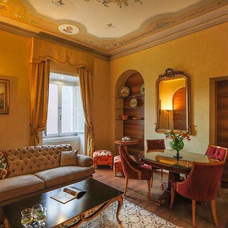 Prestigious Apartment Piazza Navona Рим Екстер'єр фото