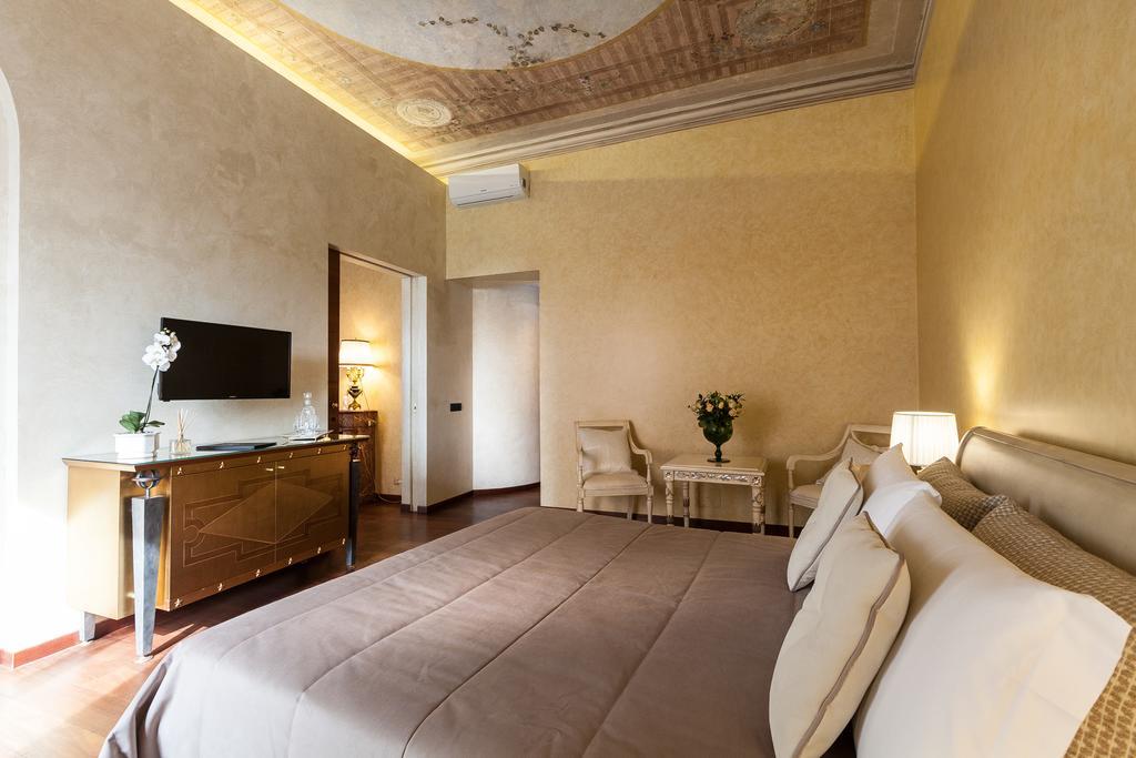 Prestigious Apartment Piazza Navona Рим Екстер'єр фото