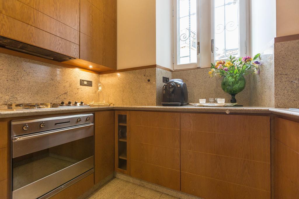 Prestigious Apartment Piazza Navona Рим Екстер'єр фото
